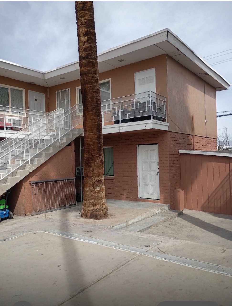 2101 Sunrise Avenue - 4